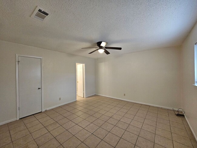 Building Photo - 2203 Wheeler Cir