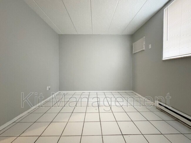 Building Photo - Charming 1-Bed in Toledo – Cozy 570 sq ft with Shared Laundry for Just $675