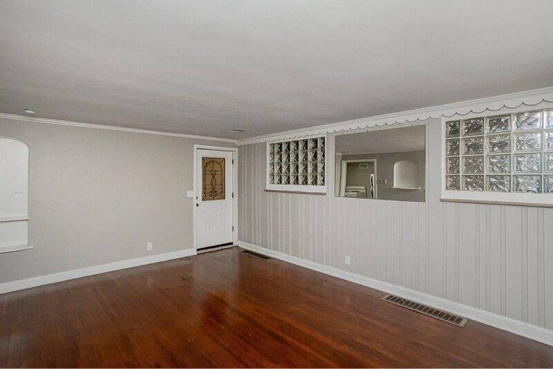 Building Photo - 2146 Wyndhurst Rd