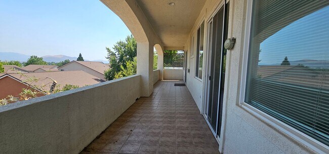 Building Photo - Northridge with a View!