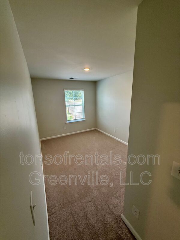 Building Photo - 107 Pendleton Place Way