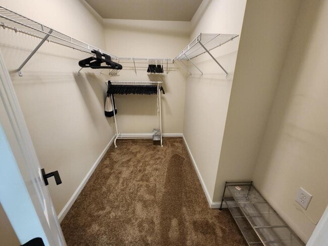 Building Photo - 1836 Rue De Montreal