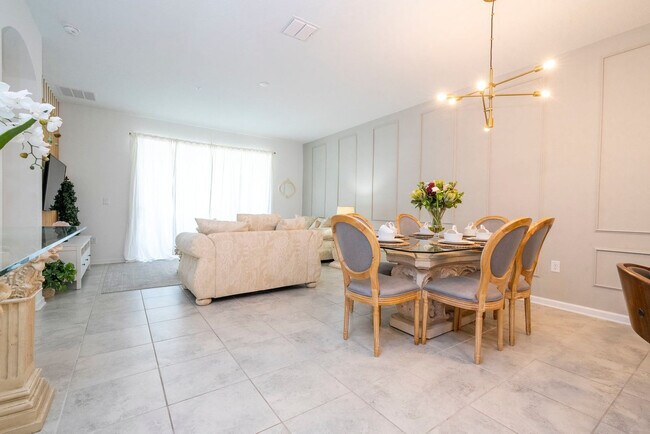 Building Photo - 1053 Splash Shot Pl