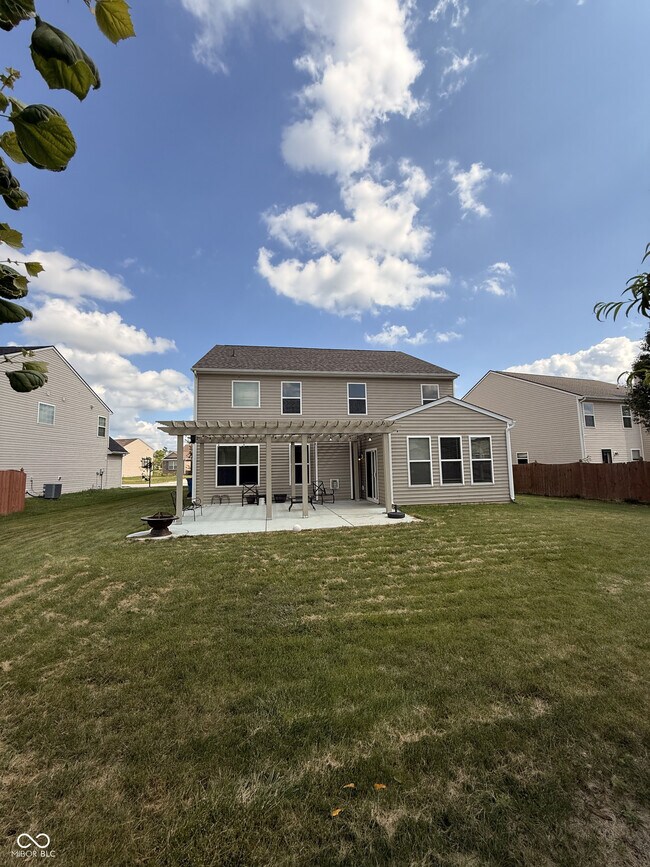 Building Photo - 7824 Newhall Way