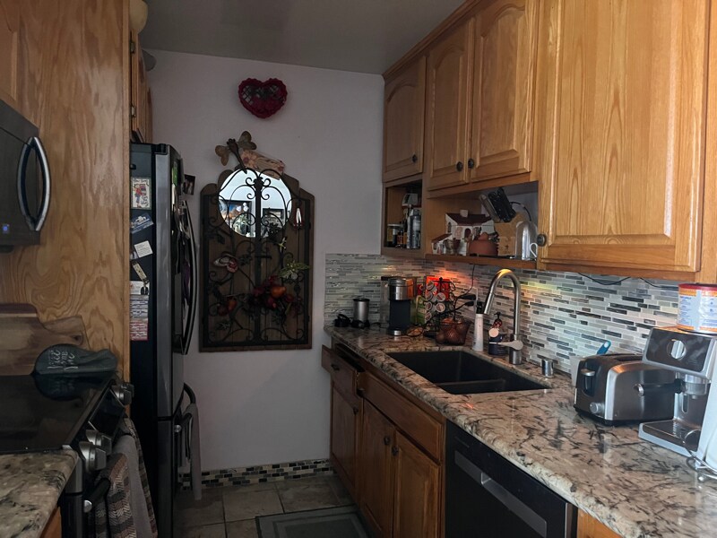 Building Photo - 3565 Linden Ave