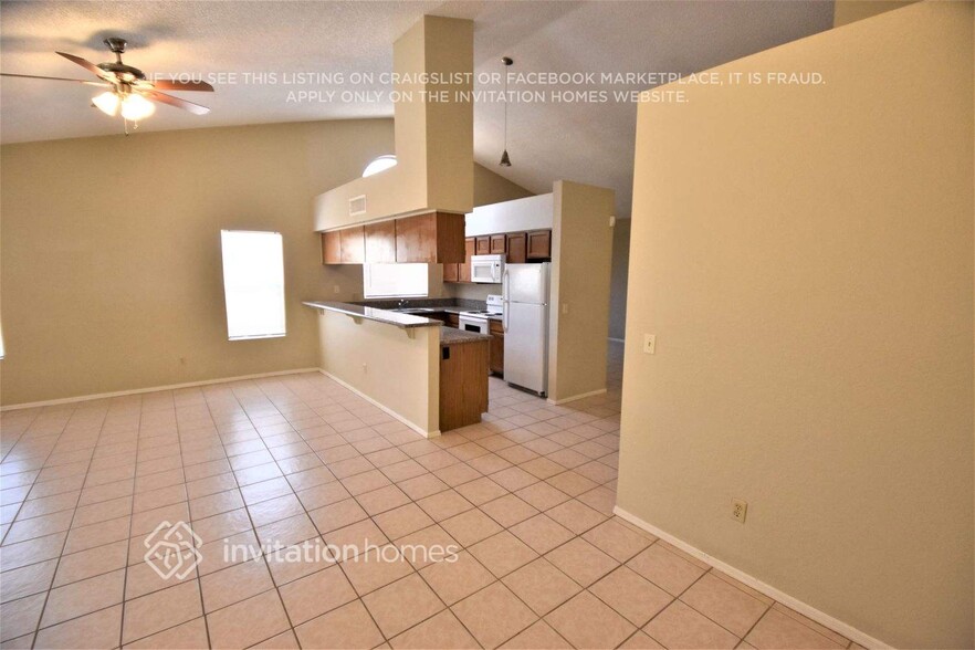 Building Photo - 9260 W Yucca St