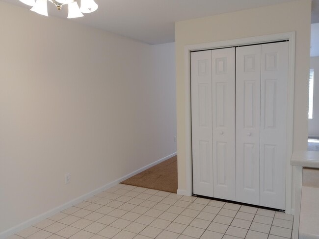 Building Photo - 702 Upland Creek Rd