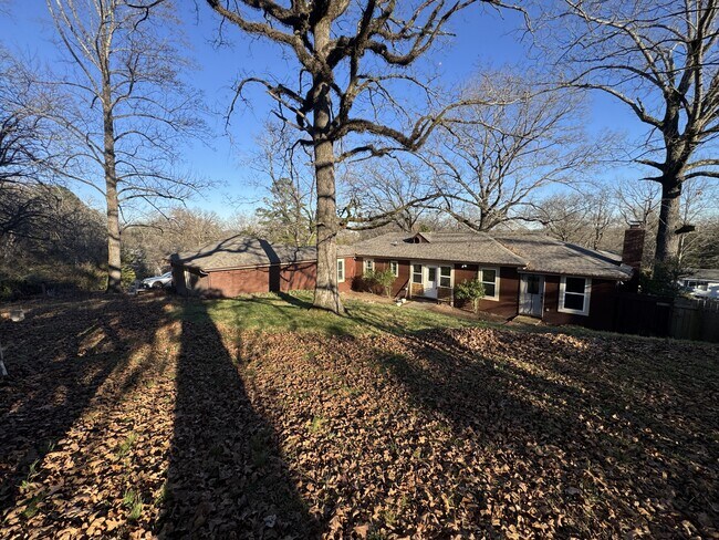 Building Photo - 3895 Azalean Dr