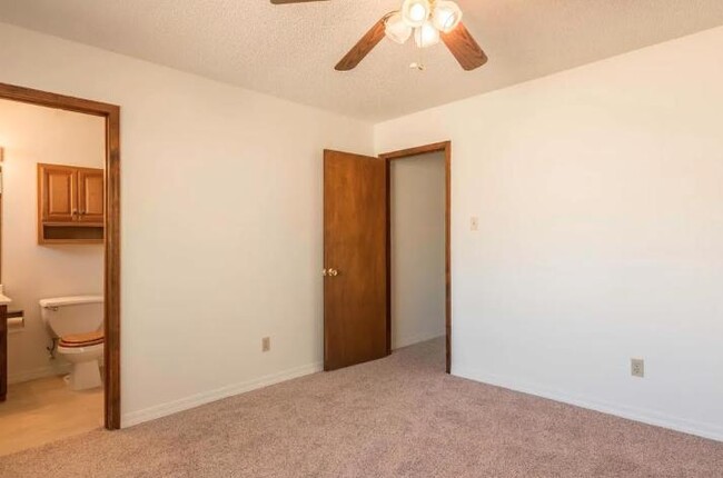 Building Photo - 1220 Paisano St NE