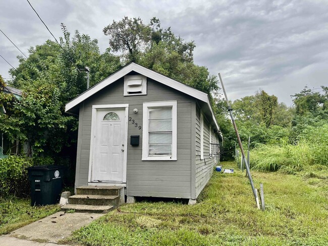 Primary Photo - 2339 Kentucky St