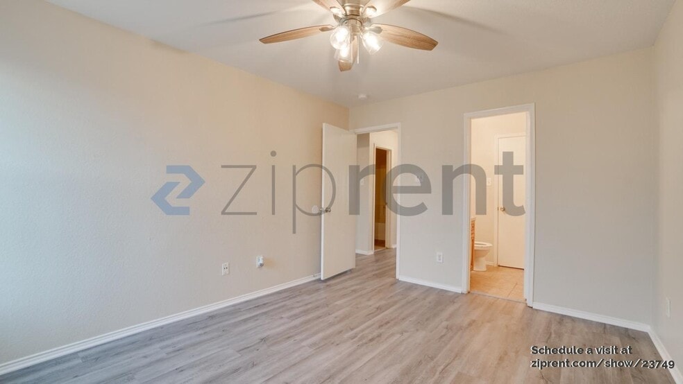 Building Photo - 2340 Aldergate Dr