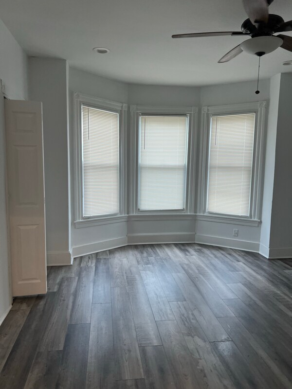 Building Photo - 139 E Duval St