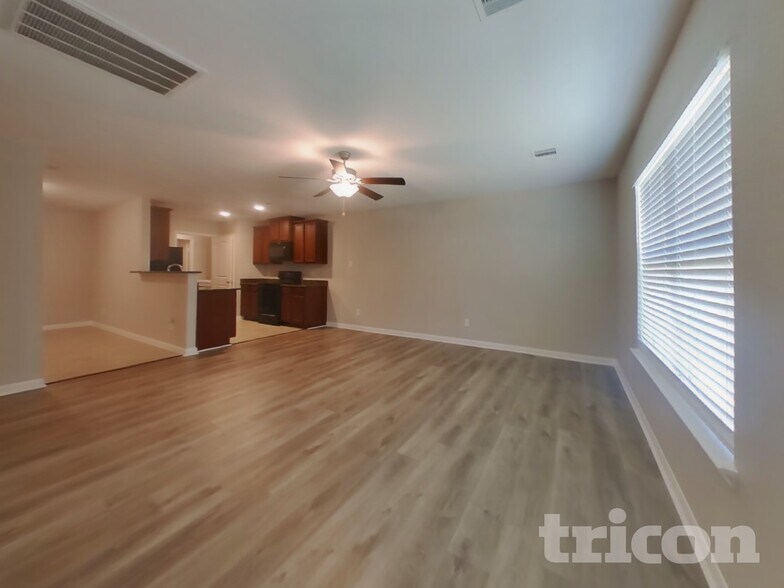 Building Photo - 24033 Wilde Dr