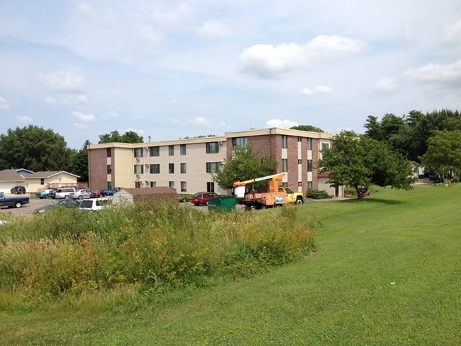 Building Photo - Kasson Village Apartments