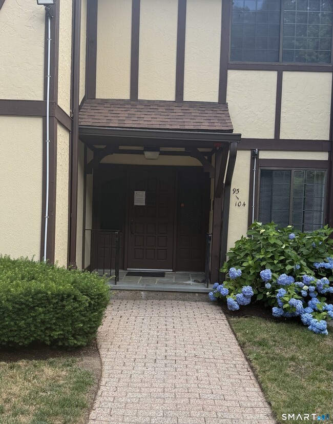 Building Photo - 125 Warner Hill Rd