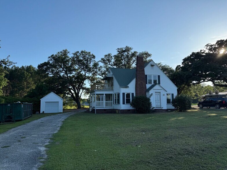 Building Photo - 8191 E Highway 19