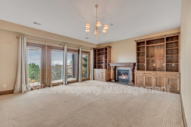 Building Photo - 3608 E Crest Mount Cir