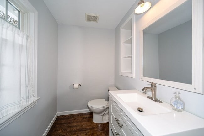 Building Photo - 15 Essex St