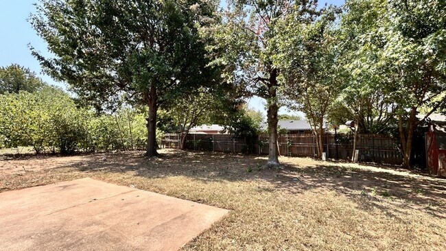 Building Photo - 726 Garden Grove