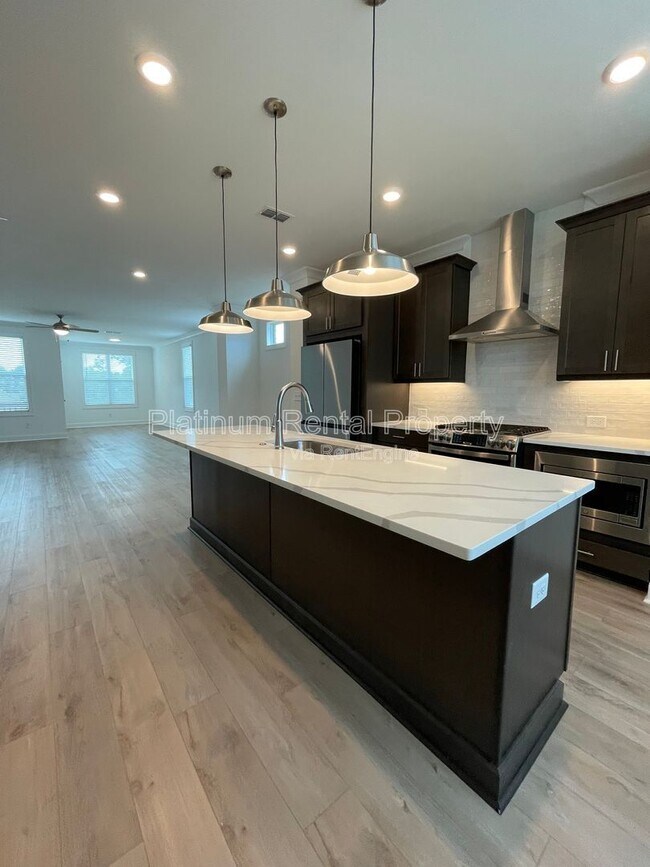Building Photo - 5221 Riden Ct