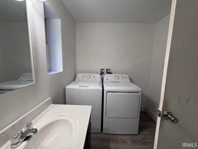 Building Photo - 1500 Wheeling Ave