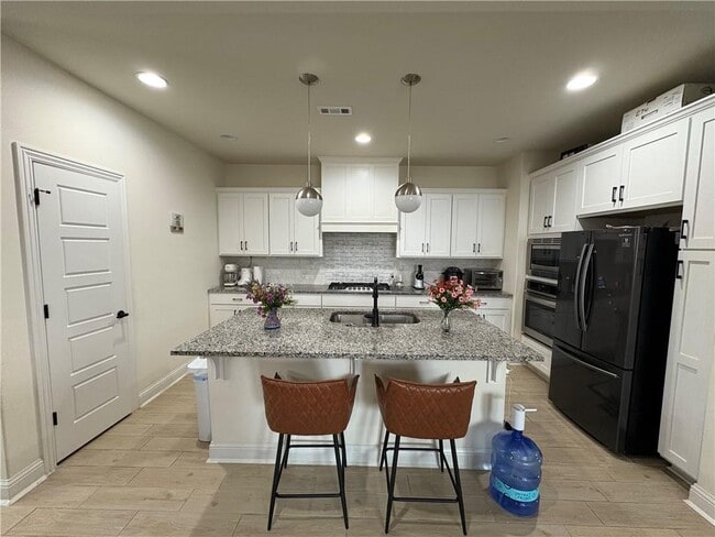 Building Photo - 5200 SW Kemptown Pl