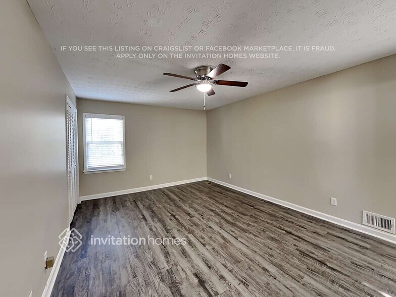 Building Photo - 3930 Grove Trail