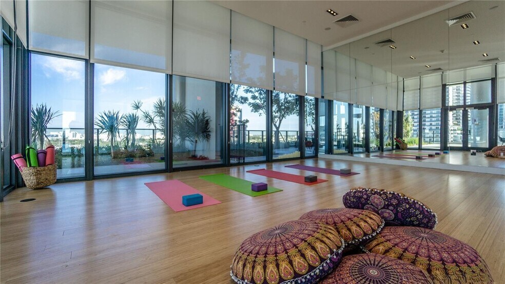 Building Photo - 1600 NE 1st Ave