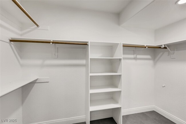 Building Photo - 1601 Vespertina Ct