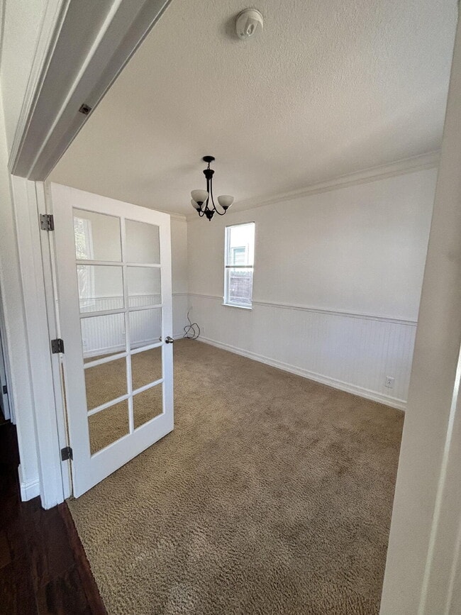 Building Photo - 1247 Jewel Flower Dr