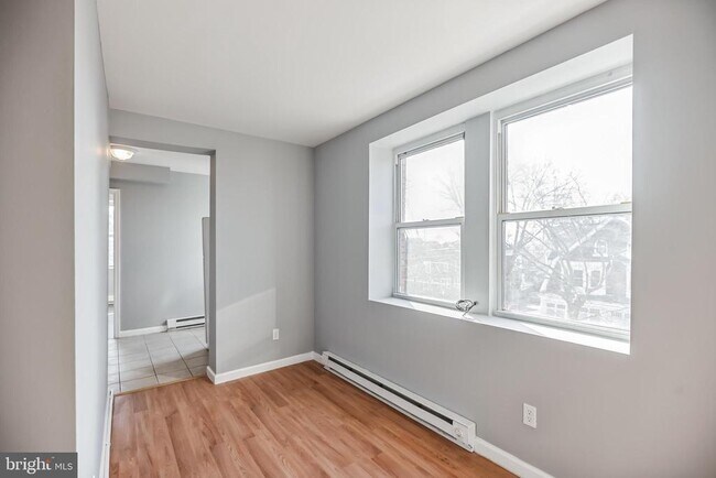 Building Photo - 5200 N 11th St
