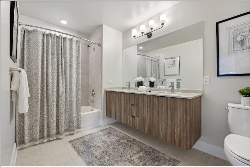 Building Photo - 1040 W Van Buren St