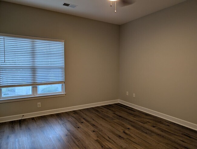 Building Photo - Pristine Condo located in The Copper Ridge...