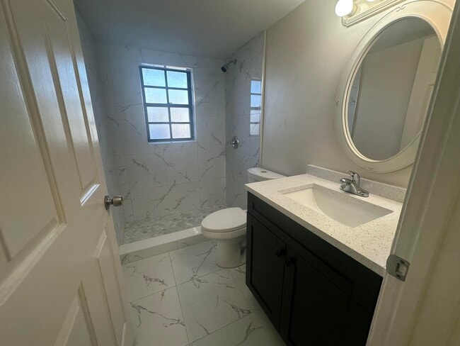 Building Photo - 4247 Oak Terrace Dr