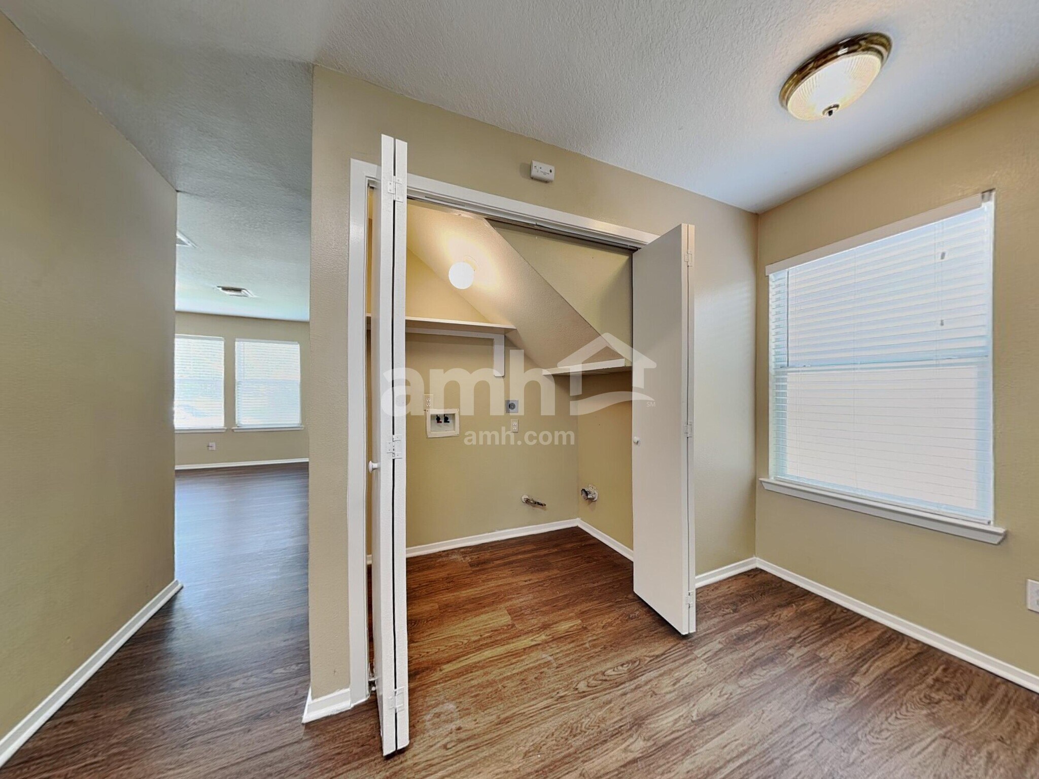 Building Photo - 6114 Elton Knolls St