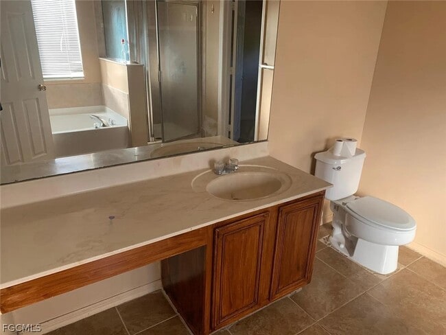 Building Photo - 30 NE 24th Terrace