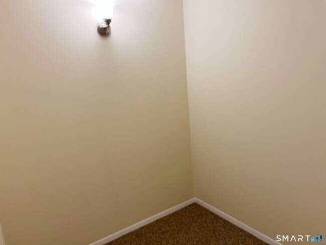 Building Photo - 27 Northill St