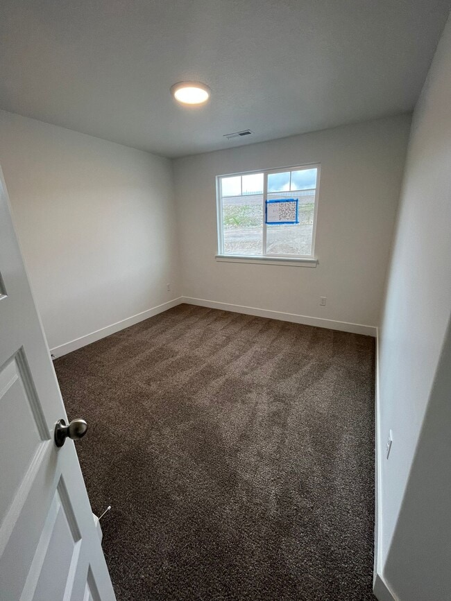 Building Photo - 2676 Blue Dawn Ln