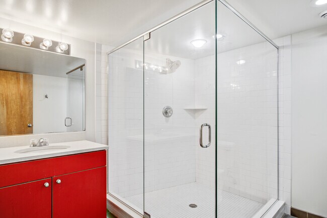 Building Photo - Charter House