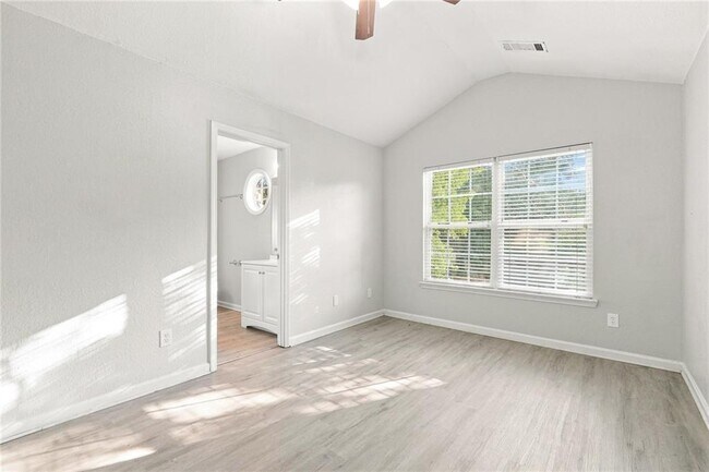 Building Photo - 7130 Brookview Way