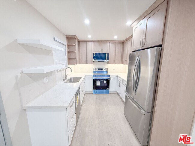 Building Photo - 1117 S Bedford St