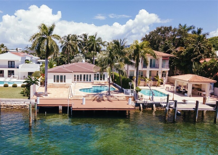 Primary Photo - 72 S Hibiscus Dr