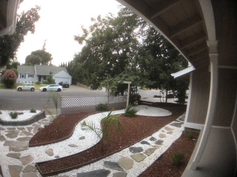 Building Photo - 906 Sycamore Ln