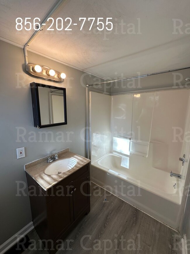 Building Photo - Beautifully Remodeled 2-Bedroom, 1-Bath Ho...