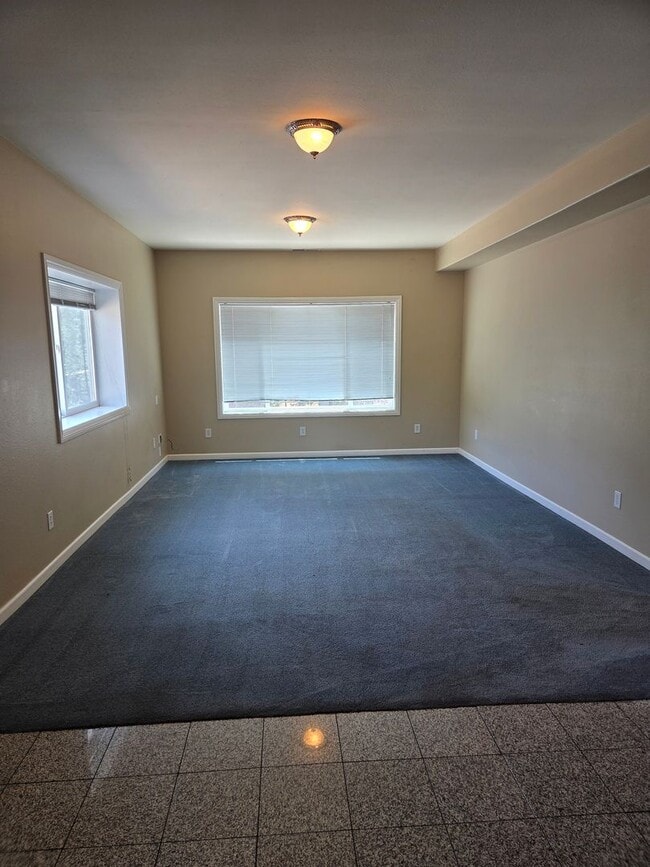 Building Photo - 20800 W Willow Springs Dr