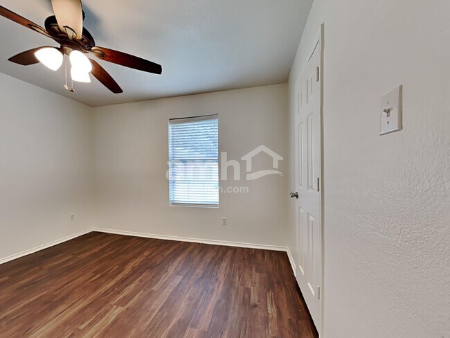 Building Photo - 12513 Shine Ave