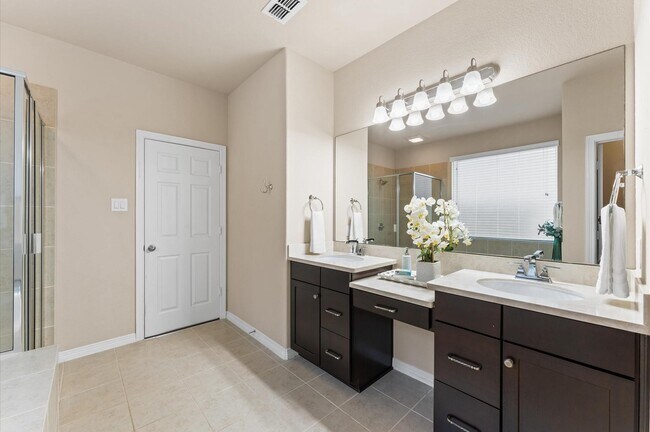 Building Photo - 955 Smokethorn Trl