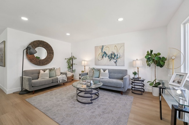 Building Photo - 2191 Bowers Ave