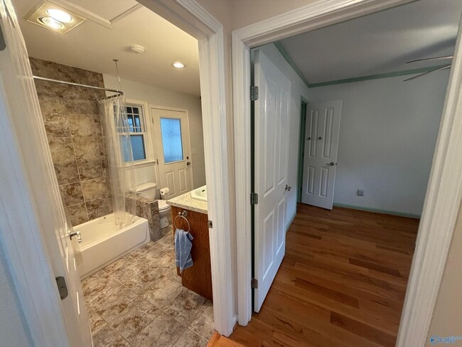 Building Photo - 542 Holmes Drake Rd