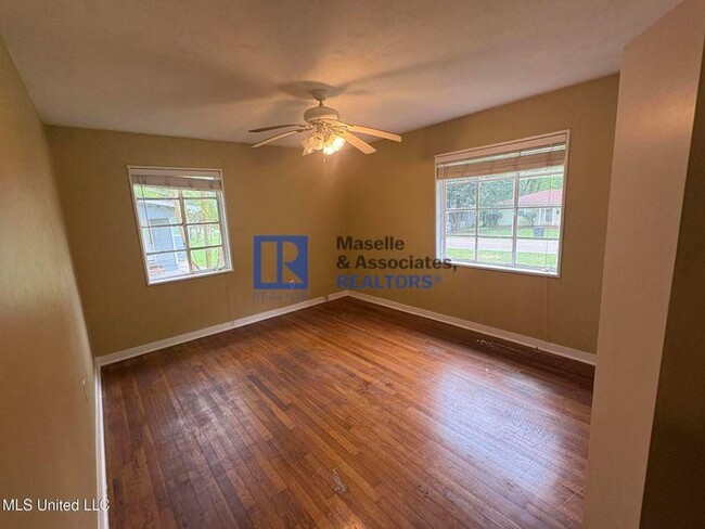 Building Photo - 3 bed/2 bath Home in 39212 Jackson!